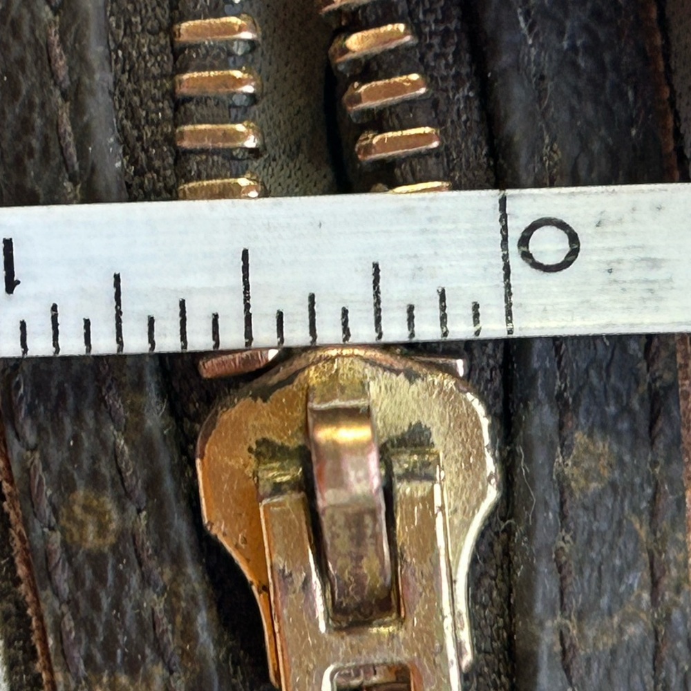 Authentic Louis Vuitton 20" double zipper with 2 larger size zipperheads - Picture 8 of 9